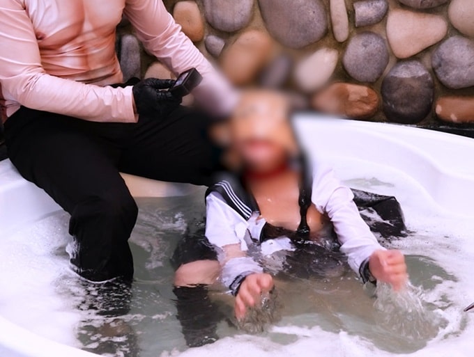 裏垢女子あいりの乳刺し腹ボテ水責め嘔吐地獄めぐり※サンプル動画あり